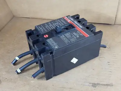 Used EATON CUTLER-HAMMER FS360100A Switchgears British Columbia CA | Lenmark #409361