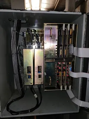 USED 1997 UNIVERSAL AUTOMATIC MACHINE 5.5