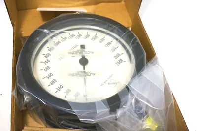 NEW ASHCROFT 60-1082-TAS-02L-2000 GAUGE 2000 PSI 601082TAS02L2000