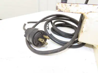 Used HOOSIER _UNKNOWN_ Vibratory Feeders Indiana US | Arrow Industrial #1436881
