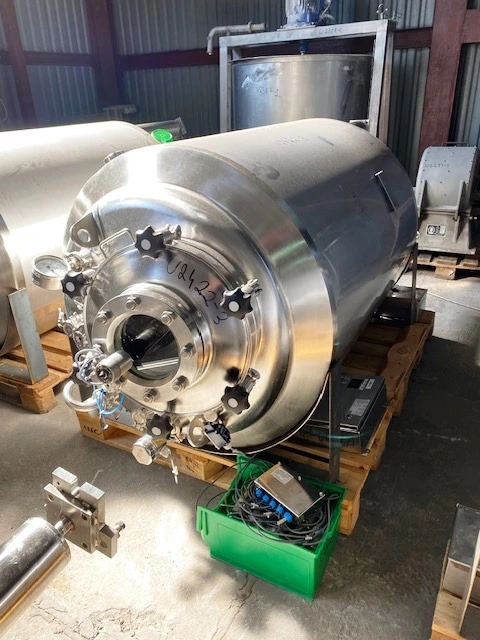Used 2011 SCHWARTE-MILFOR 830 Litre Stainless Steel Tanks PL | Perry Equipment #121763