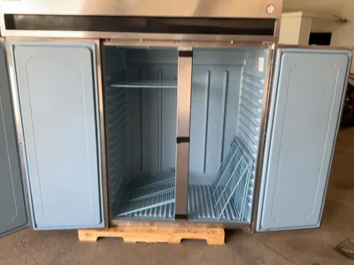 USED DELFIELD UPRIGHT FREEZER