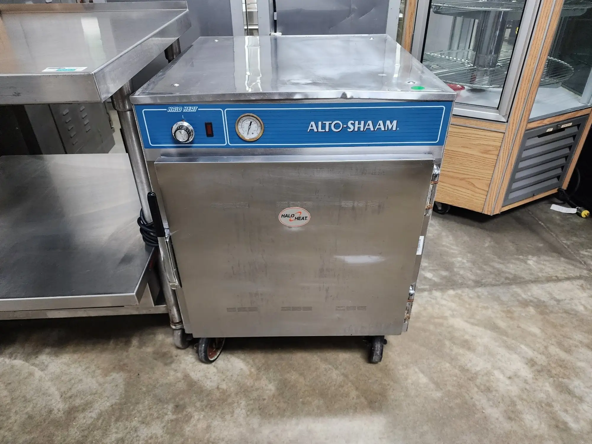 Used Alto Shaam Used Alto-Shaam 750-S Heated Holding Cabinet Warmer - Mobile, 120V Hot Food Warming, Holding, & Transport Cabinets Illinois US | Falcon Restaurant Supply #1376798