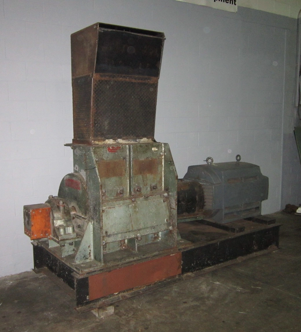 Mitts and Merrill 300HP Hog Grinder