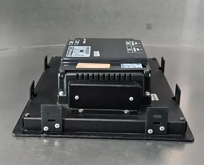 Uticor AVG Q2 100G-UQ10T2R1. Panel Operator Interface. Loc 2D