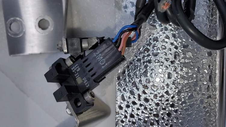 Used OMRON EE-SX671 Photoelectric Sensor, L-Slot, Thru-Beam Relays & Switches Arizona US | ASSET CONVERSION SPECIALISTS, INC. #307128