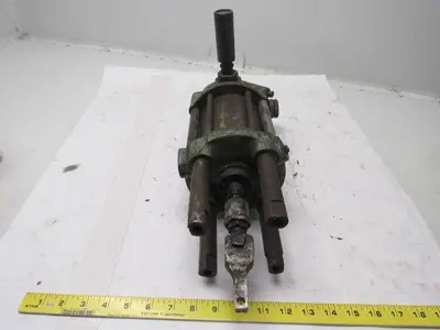 Lincoln Industrial D40234 Pneumatic Grease Oil Pump