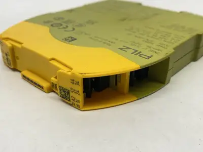 USED PILZ 4N/O 1N/C SIGMA CONTACT SAFETY RELAY MODULE 750107