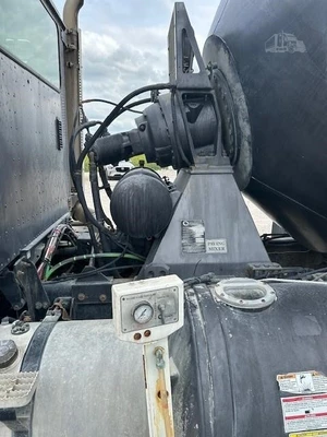 Used 2015 CATERPILLAR CT660S Concrete Mixer Trucks Texas US | Big D Heavy Equipment #1556971
