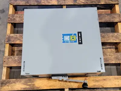 NEW SQUARE D 82344