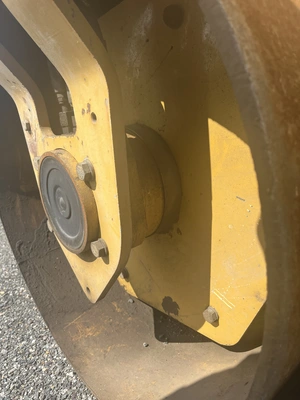 Used 2016 Caterpillar CB36B Tandem Rollers Maryland US | Zadoon Equipment #1480899