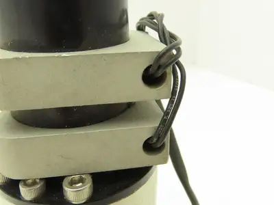 MDC KAV-100-P-02 Pneumatic Angle Solenoid Valve High Vacuum 1" Connection