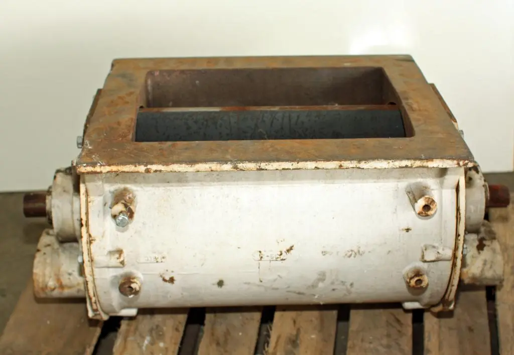 SPC7675  Valve 9 1/2" X 13" CS PFENING rotary airlock feeder