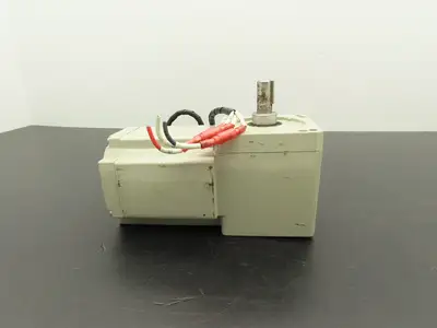 Sumitomo Hyponic Drive RNFM009-15R-30 Gearmotor 30:1 Ratio 56rpm 230V 3PH RH