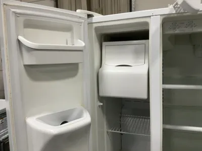 Used FRIGIDAIRE FRS3R3EW1 Refrigerators Michigan US | Miedema Asset Management Group #1411162