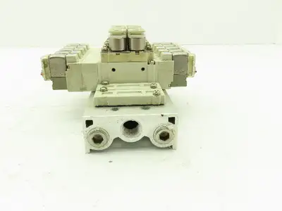 SMC 5 SMC 30-SY5320-5HZ-C8 Solenoid Valves On A Valve Block 24VDC Coils