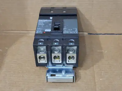 NEW SQUARE D QGA32150
