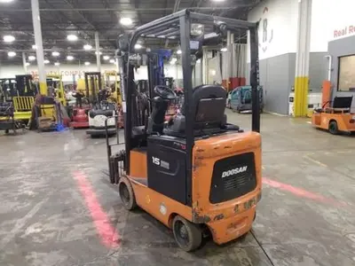 USED 2019 DOOSAN BC15S-5