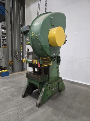 Minster 60 Ton C-Frame OBI Press, 32″ x 21″ Bed
