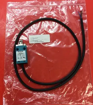 Honeywell NGCPB10AX07C Roller Push Metal Limit Switch 1 NO 1 NC 10 Amp 6A