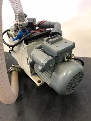 LEYBOLD HERAEUS D8B-DS