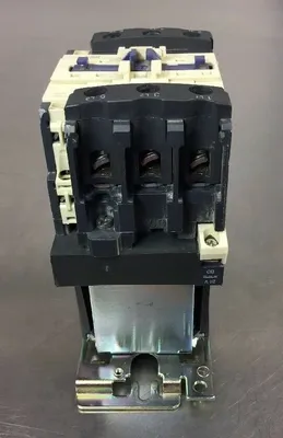 Schneider Electric LC1D65 DC DC24V Contactor 4E-10