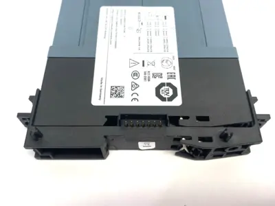 USED SIEMENS SIRIUS ADVANCED BASIC SAFETY RELAY UNIT W/ CONNECTOR TERM.
