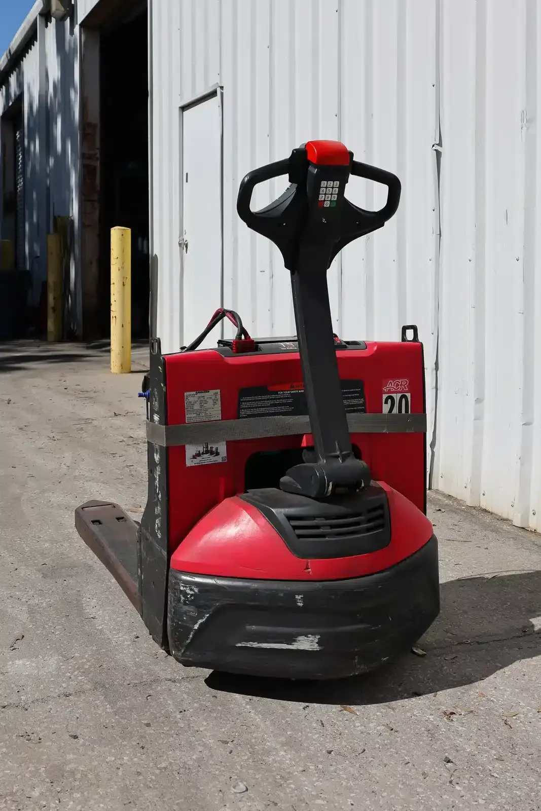 USED RAYMOND 8210