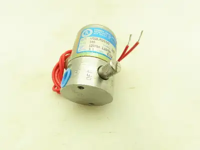 Honeywell Skinner V52LR2100 Solenoid Valve 2-Way NC 120V 100 PSI 1/4" NPT