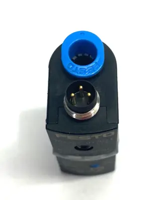 USED FESTO SWITCHABLE PRESSURE SENSOR SDE5-V1-FP-Q6-P-M8