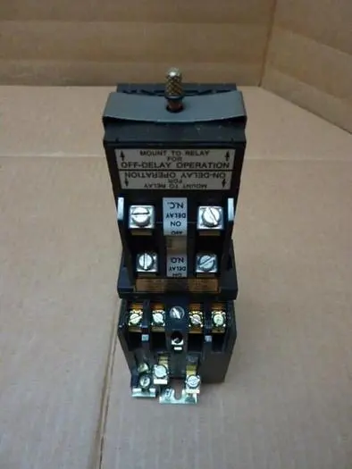 Used GENERAL ELECTRIC / GE CR122B040 A Timers Michigan US | Ideal Machinery #762942