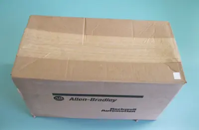 NEW Allen-Bradley MPL-B430P-HJ24AA