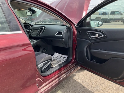 USED 2015 CHRYSLER 200