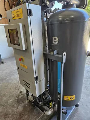 CD300+ Heated Blower Purge Desiccant Dryer 636 CFM Atlas Copco
