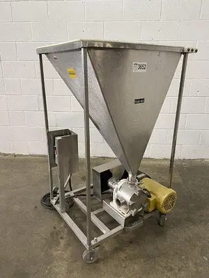Progressive Cavity Pump With Hopper