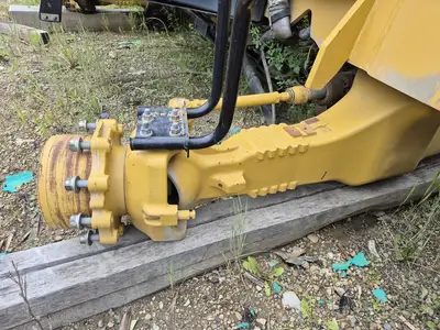 USED CATERPILLAR TH560B