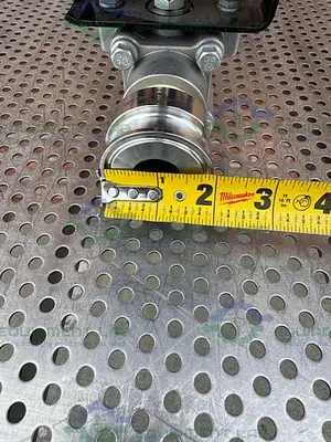 USED FLOWSERVE L 93 SWP4 DIGITAL VALVE POSITIONER W/ 20 39 SN 6 R6 PNEUMATIC ACTUATOR