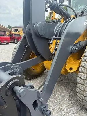 USED 2013 DEERE 624K