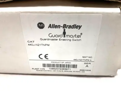 USED ALLEN-BRADLEY SER. A GUARDMASTER GRIP ENABLING SWITCH