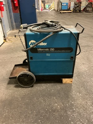Used Miller _UNKNOWN_ Wire Feed Welders Ohio US | Equipment Recovery Corp. #1331407