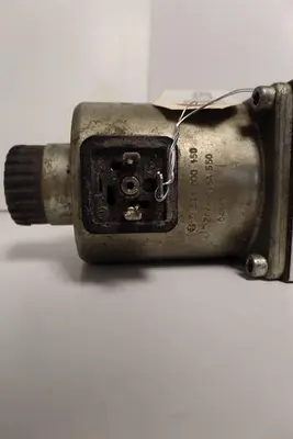 USED BOSCH 0 810 001 105
