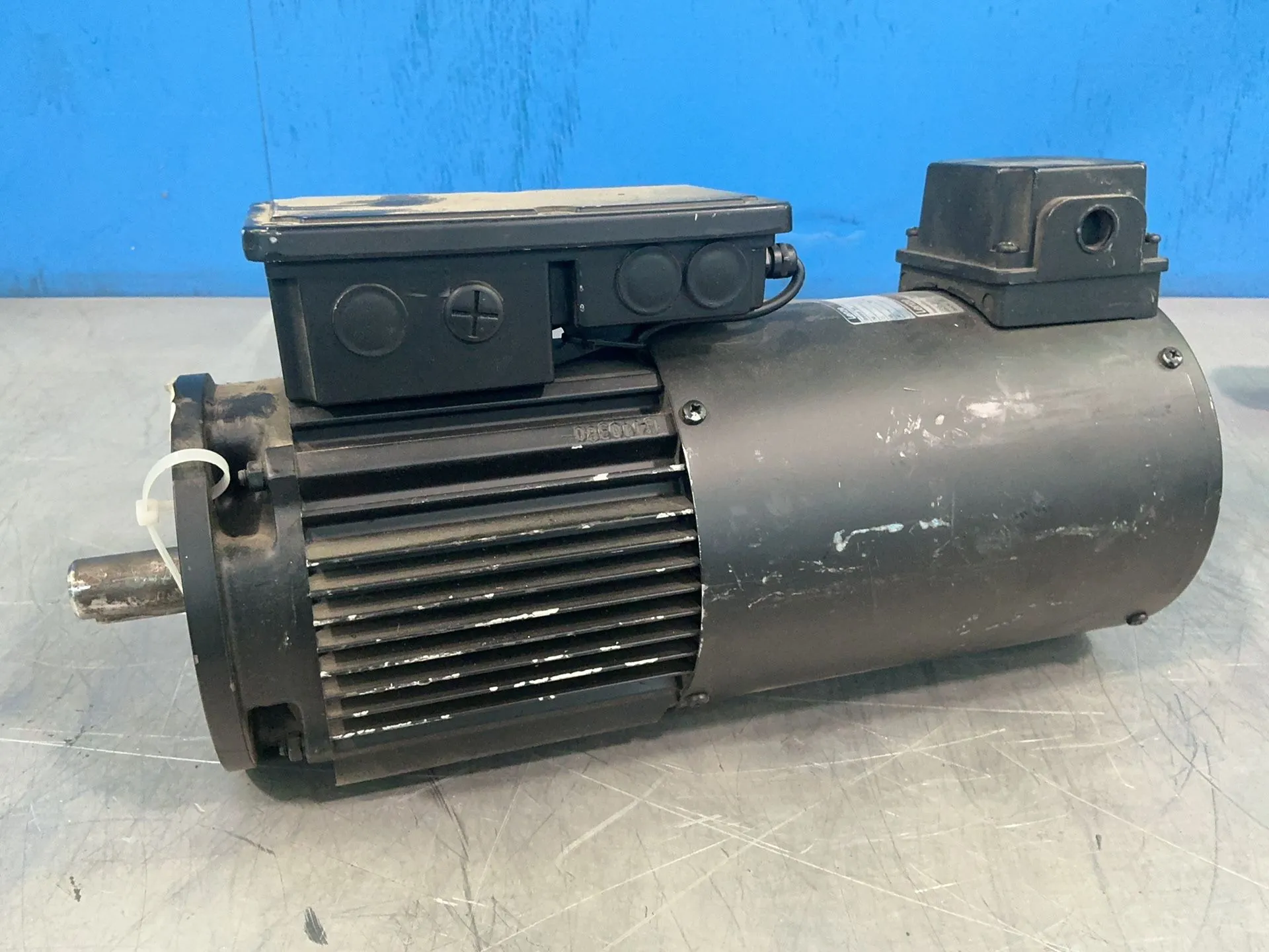 Used LENZE MD MAB 09012B Motors (misc) Ohio US | HGR 24 #1704900