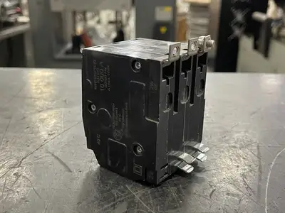 NEW SQUARE D QOB350