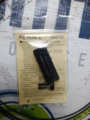 NEW KEYENCE FU-4FZ