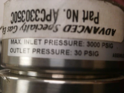USED ADVANCED SPECIALTY APC330350C REGULATOR WITH  SWAGELOK 131SR