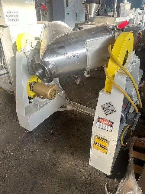 Used PATTERSON-KELLEY TWIN SHELL DRY BLENDER Mixers New Jersey US | Perry Equipment #123170