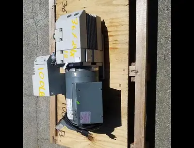 USED LEYBOLD D8B