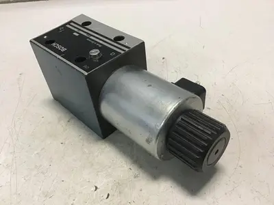 USED BOSCH 0 810 001 825