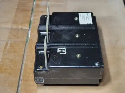 USED CUTLER-HAMMER KT3250T