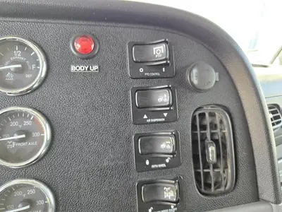 USED 2012 PETERBILT 388